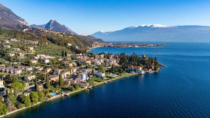 Drohnenansicht_Gardone Riviera