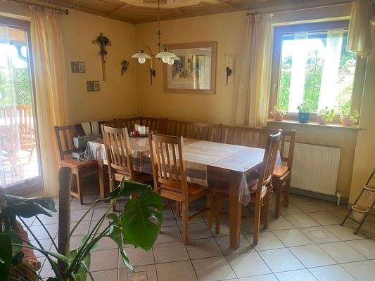 Esszimmer EG mit Zugang zur Terrasse