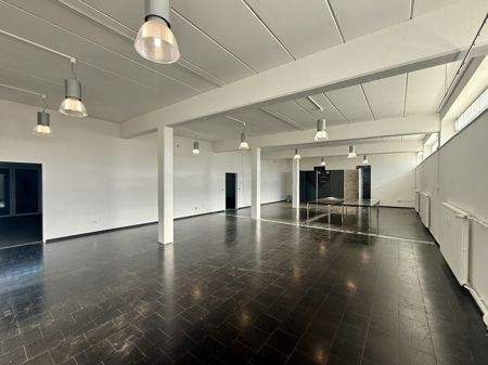 Büro- oder Ausstellungsflächen