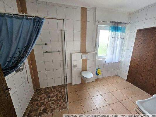 Badezimmer im Erdgeschoss