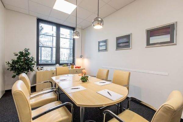 Meetingraum mieten München-City für 2-6 Personen