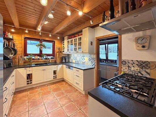 Einbauküche inkl. E-Geräte 