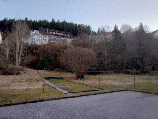 Gemeinschaftsbereich hinter dem Haus