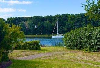 Garten mit Wasserblick