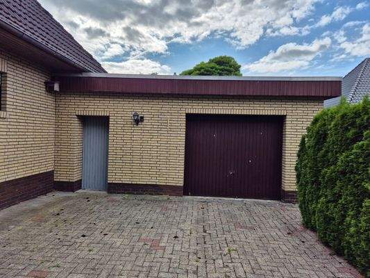 Seiteneingang Garage