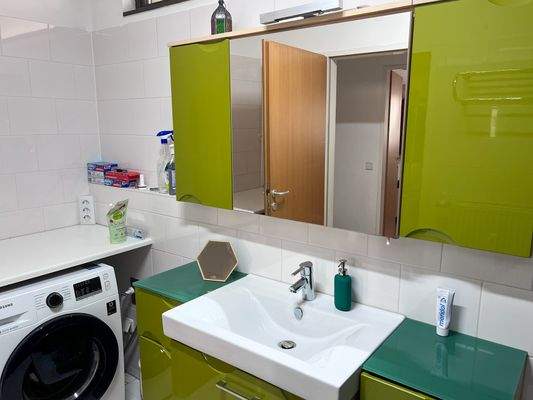 Bathroom (Bad)