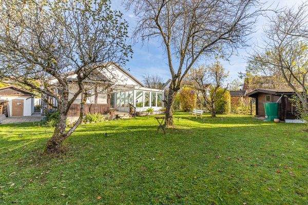 Blick vom Garten auf Ihr Zuhause