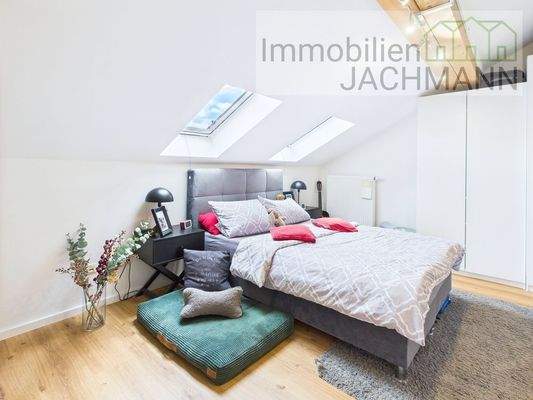 Turmwohnung Schlafen im OG mit Dachfenster