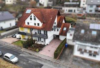 Drohnenaufnahme Hausfront