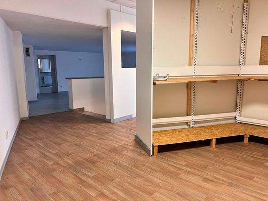 06 Verkaufsraum - Büro (30)