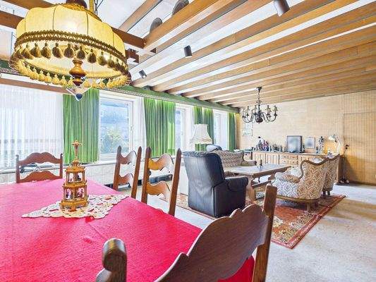 Zentrales Wohn/Geschäftshaus in Saarwellingen 