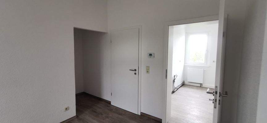 Nische Wohnzimmer &amp; Blick in die Küche.jpg