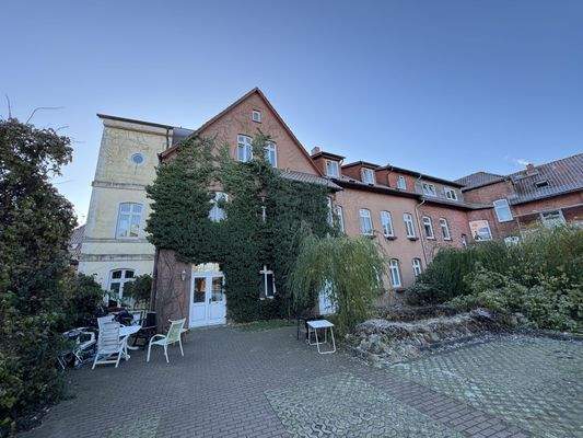 Ansicht vom Parkplatz