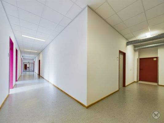 Eden-Ehbrecht-Immobilien_Büroflächen_Telekom-Gebäude_009