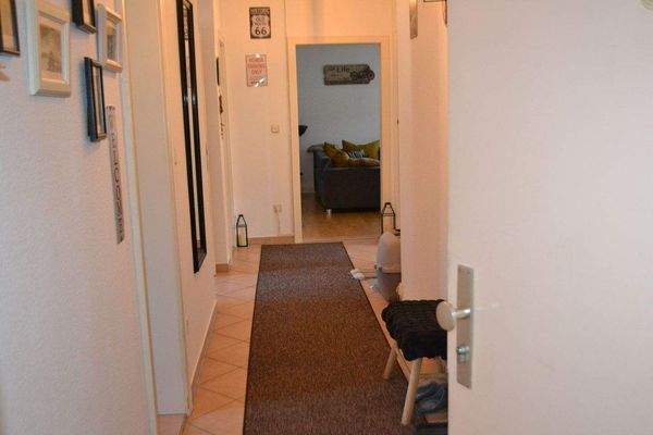 Flur, Blickrichtung Wohnzimmer