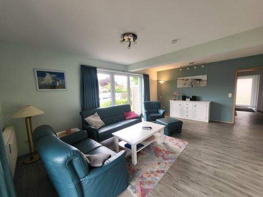 Wohnzimmer Bild 2.jpg