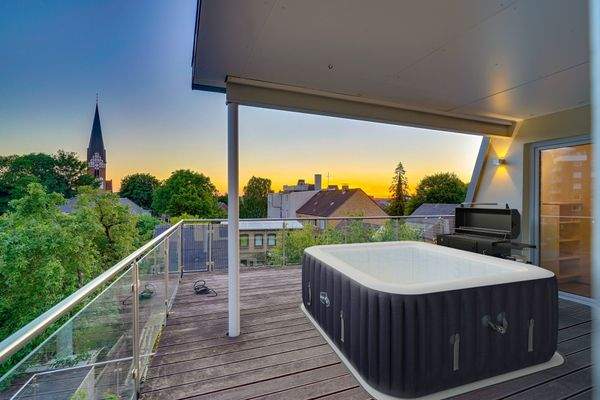  und traumhafter Dachterrasse!