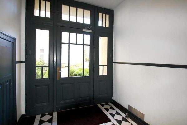  FLURTÜR ZUM GARTEN.jpg