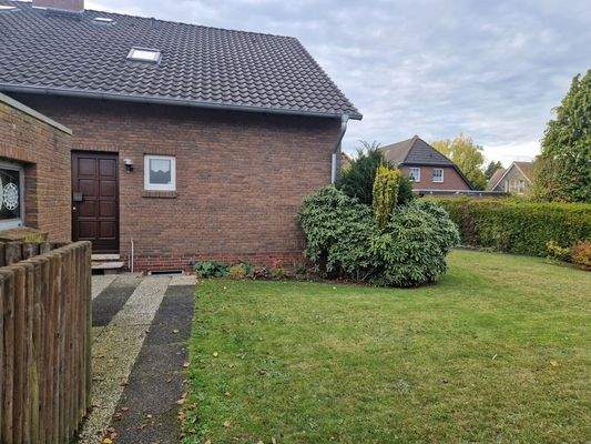 Garten Blick zum Haus