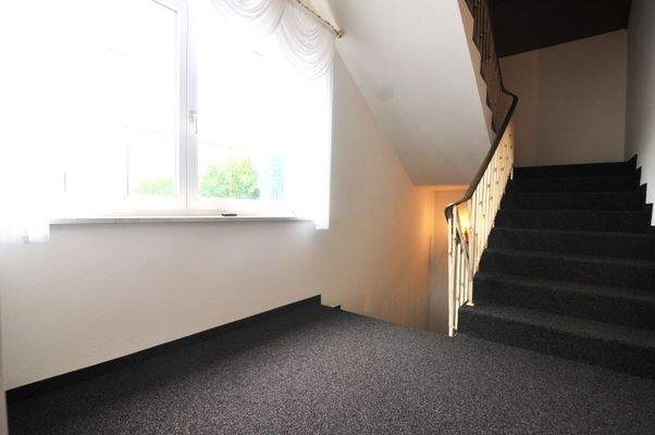 Treppe mit Flur OG