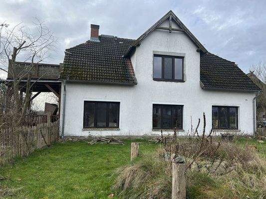 Die Front zur Straße