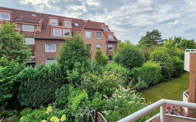 Gartenblick vom Balkon 