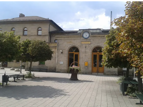 Lichtenfels Garage, Lichtenfels Stellplatz