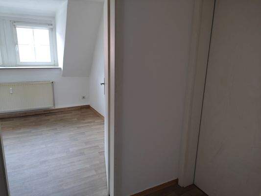 Altstaedter Str. 5 Blick vom Flur ins Wohnzimmer