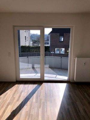 Wohnzimmer mit Sonnenbalkon