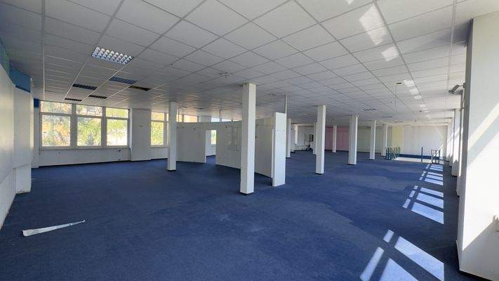 Büro / Ausstellung 1. OG