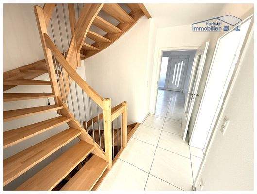 Verbindender Flurbereich im EG