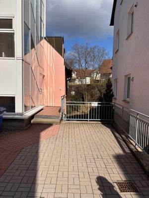 Aussenstellpl. direkt vor Tür