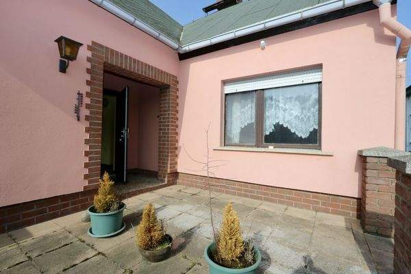 dient ebenfalls als Haupteingang 