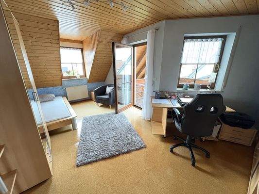Arbeitszimmer mit Zugang Balkon