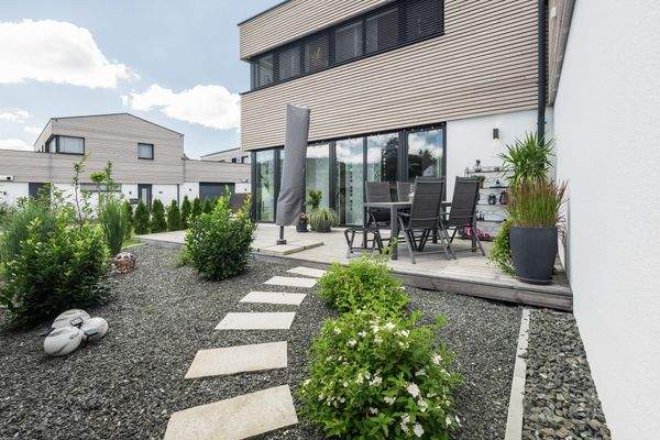 Privater Garten mit Terrasse