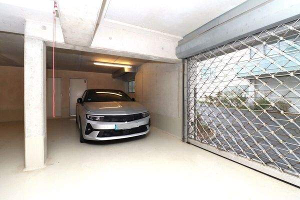 Tiefgaragenstellplatz