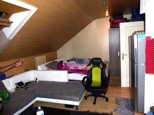 Wohn-Schlaf-Esszimmer-ebenso