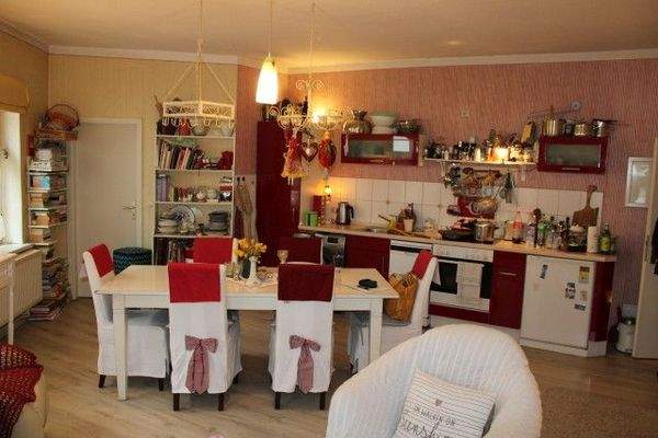 Wohnzimmer mit Küchenzeile.jpg