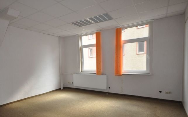 08 Büro Haus A.JPG