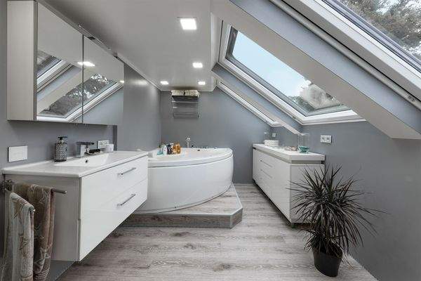 Dachgeschoss Badezimmer