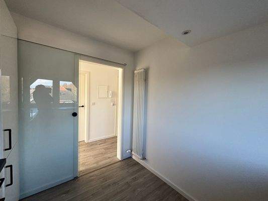 Küche, Blick Richtg. Flur.JPG