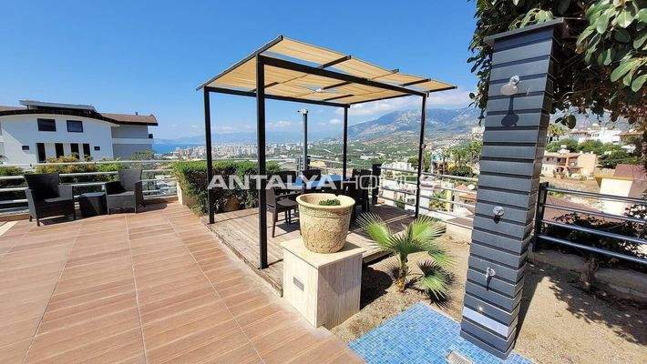 Sea View Real Estate Close to Amenities in Alanya Kargicak