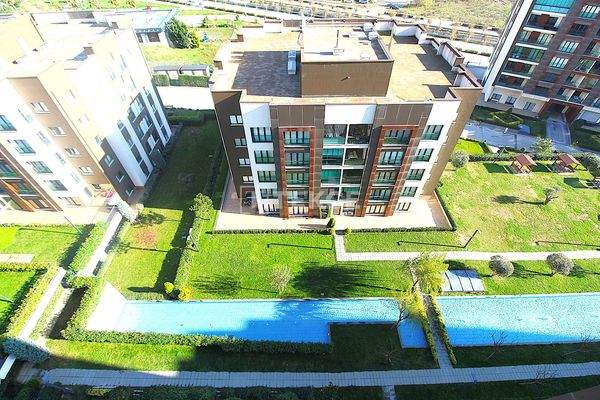 Apartments with Swimming Pools in Beylikdüzü İstanbul