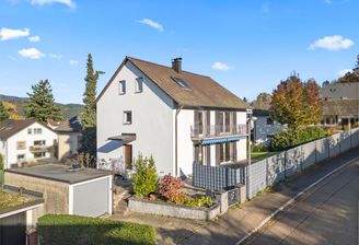 Außensicht von der Straßenseite