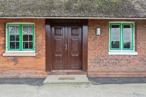 Malerische Eingangstür