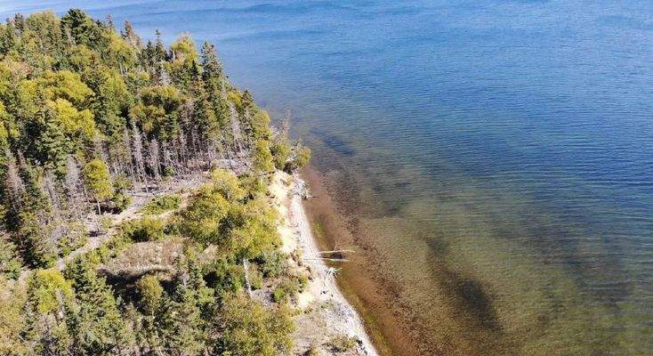 Cape Breton - Bras d`Or Lake - Tolles See-Ufergrun