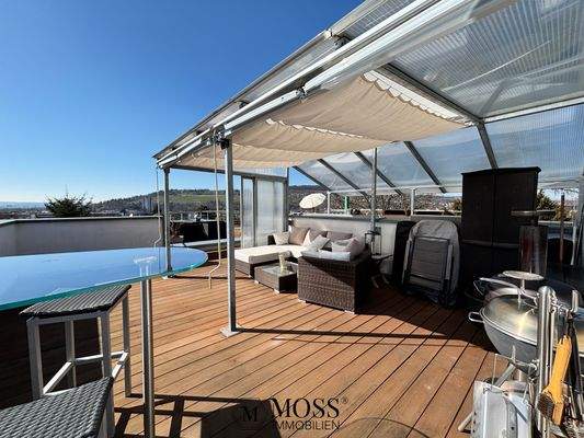 Bar und Pavillon mit Lounge