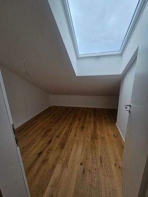 Ankleide-Büro-Gäste DG