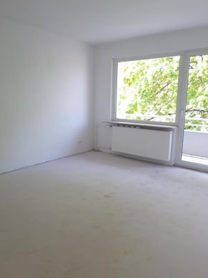 Wohnzimmer_mit_Balkon