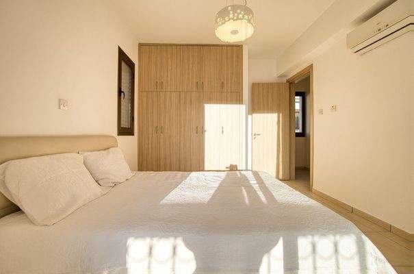 642065-detached-villa-for-sale-in-kato-paphos-univ